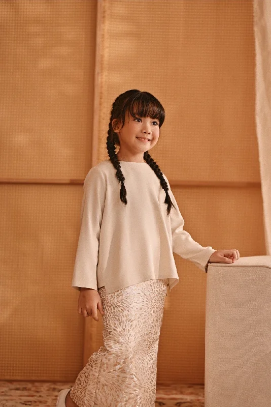 The Nest Back Pleated Blouse - Champagne Sweetheart Neck Blouse
