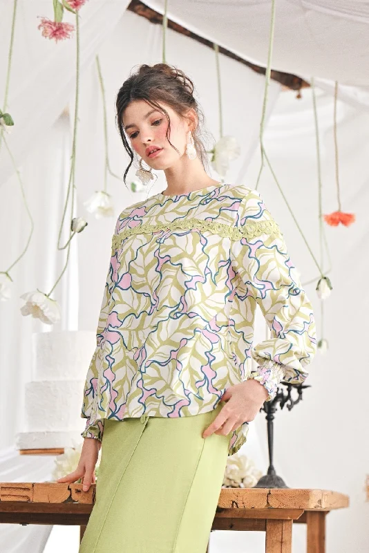 The Mimpian Women Doll Blouse - Whimsy Sleeveless Summer Blouse