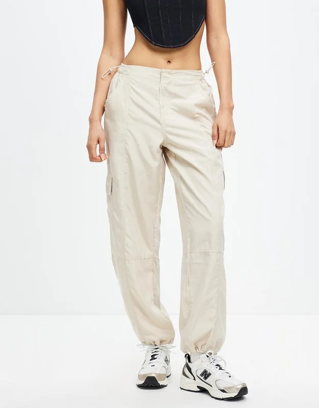 SILENT THEORY Cruz Parachute Womens Pant - Vintage White Soft Sweatpants Style