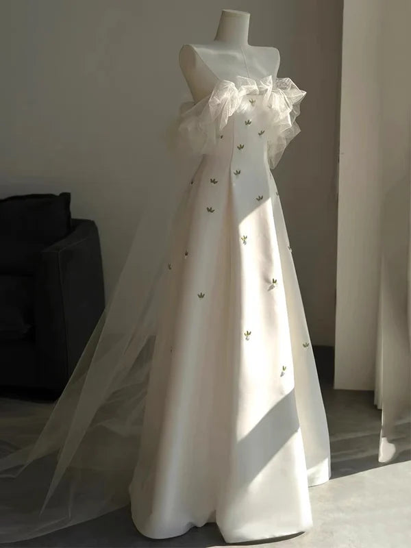 White Strapless A Line Satin Tulle Sweet Birthday Party Dress MD7674 Crew Neckline Sporty White Strapless A Line Satin Tulle Sweet Birthday Party Dress MD7674 Crew Neckline Sporty