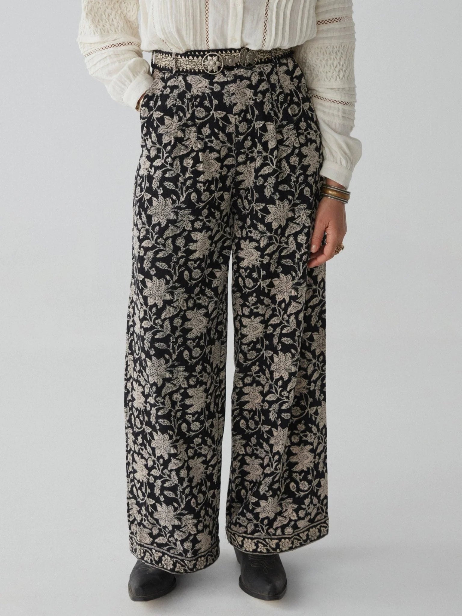MAISON HOTEL MAGNOLIA PEPA PANT Casual Skinny Fit Pants