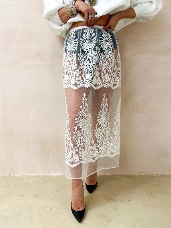 La Bella Mesh Embroidered Skirt In White belted skirt waist
