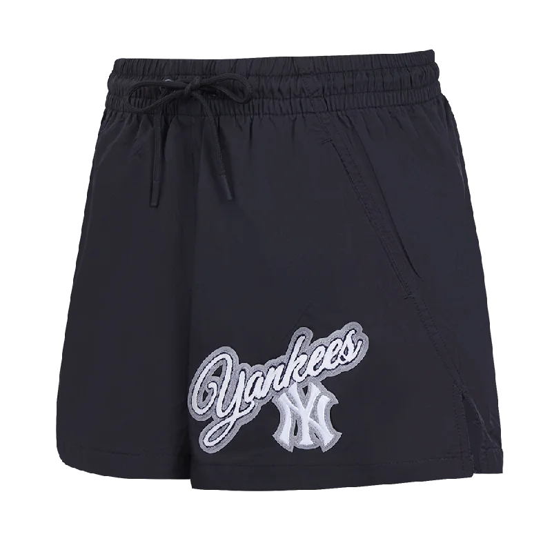 MLB NEW YORK YANKEES SCRIPT WOVEN SHORT (BLACK)